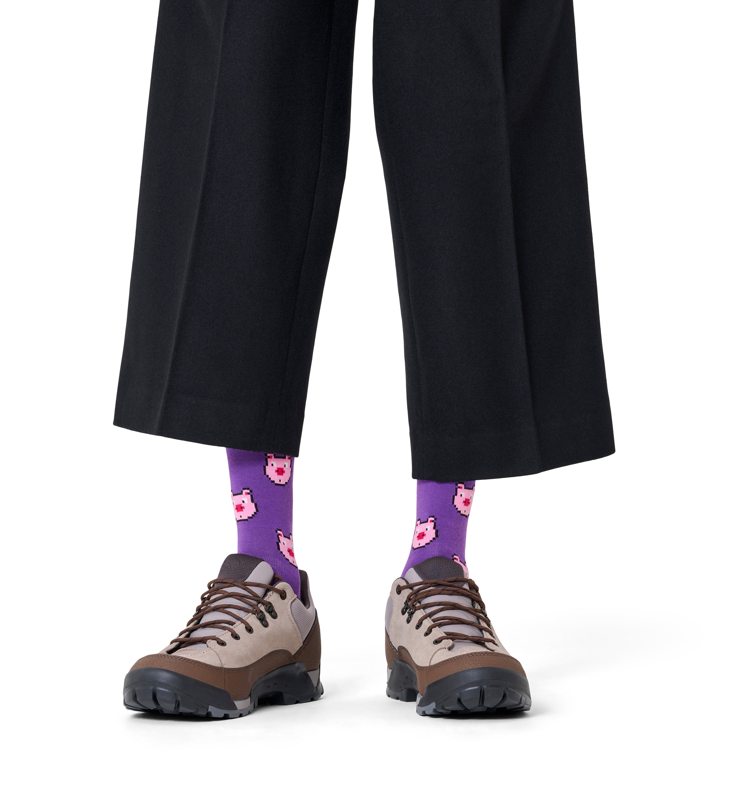 Crew-length socks (pig print)
